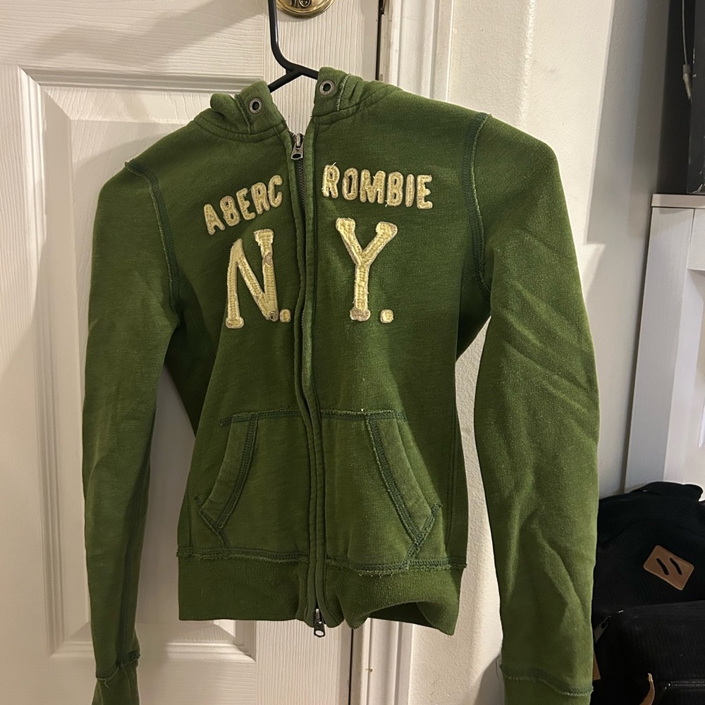 Cropped Abercrombie zip up